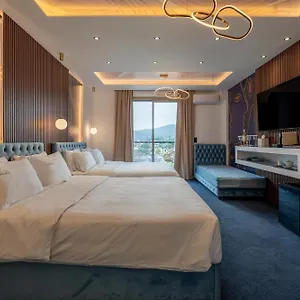 Greek House Otel