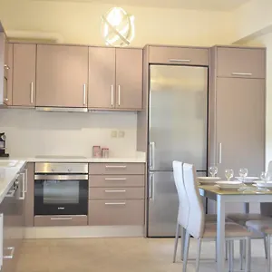 https://ariadnis-maisonette.rethymnohotels.net